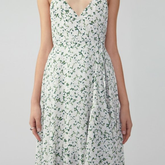 Ruffle Skirt Wrap Dress (Fame & Partners, Size 6) - Picture 3 of 9